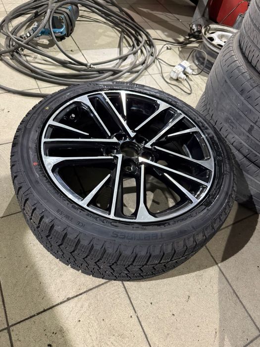 Комплект диски с резинами камри 80