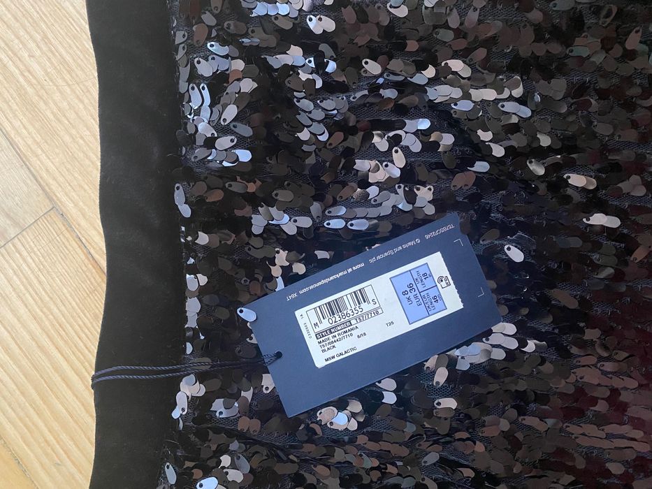 Нова пола с пакети M&S, с велур на колана, размер S