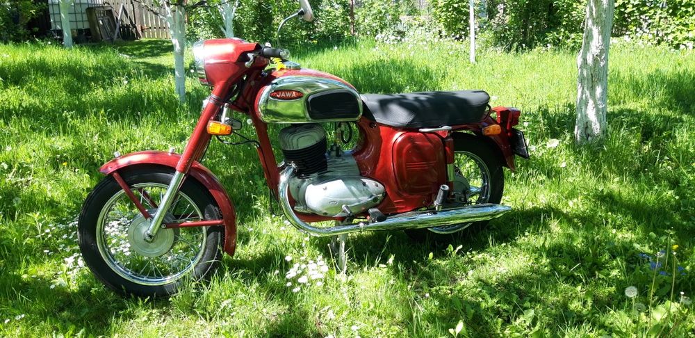 Vând/Schimb   Jawa 250 panelka model 592 an 1973  cu MTB electric nou.