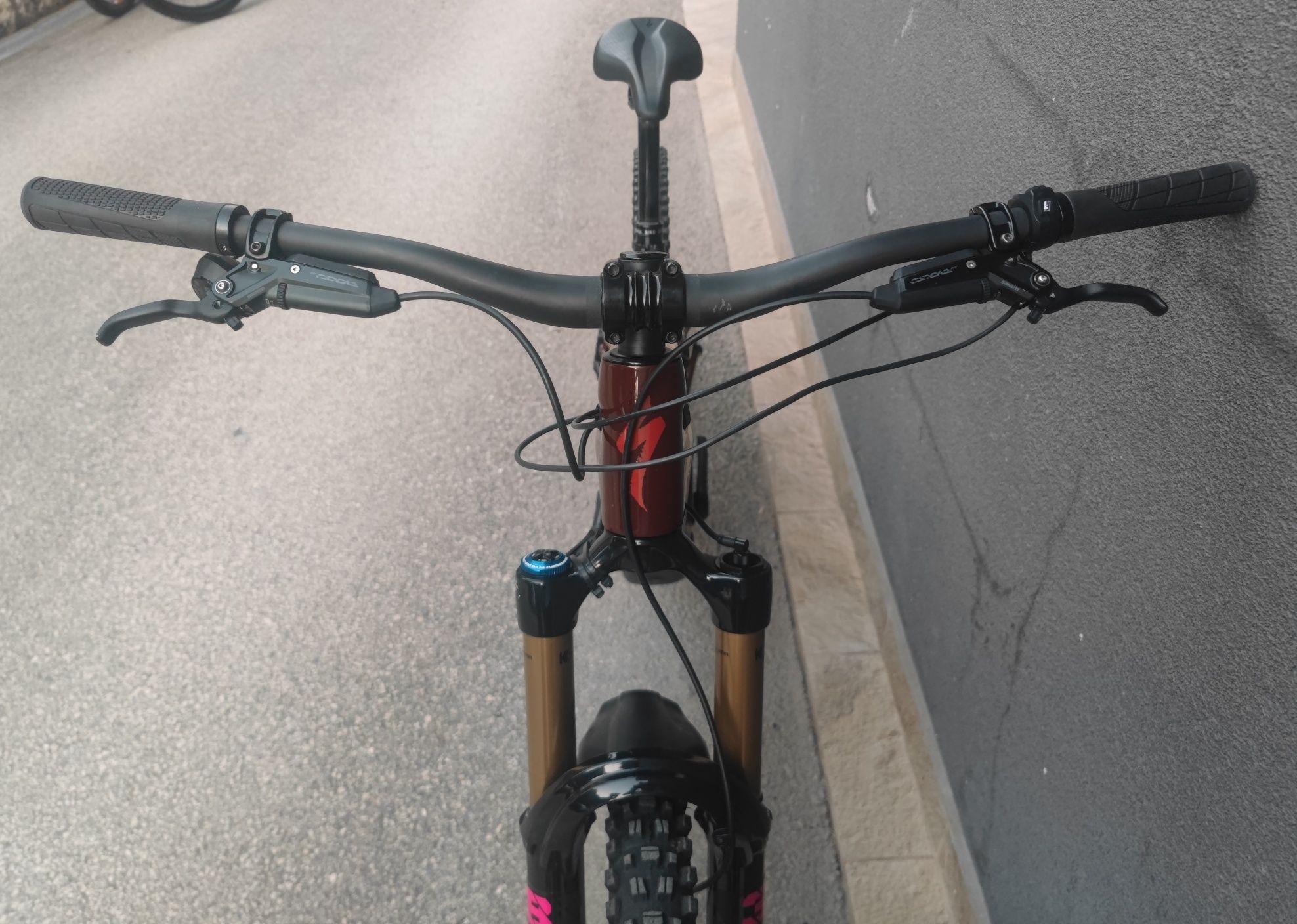 Карбонов Електрически Велосипед 29/27.5 Specialized 700W 2024 Sram ASX
