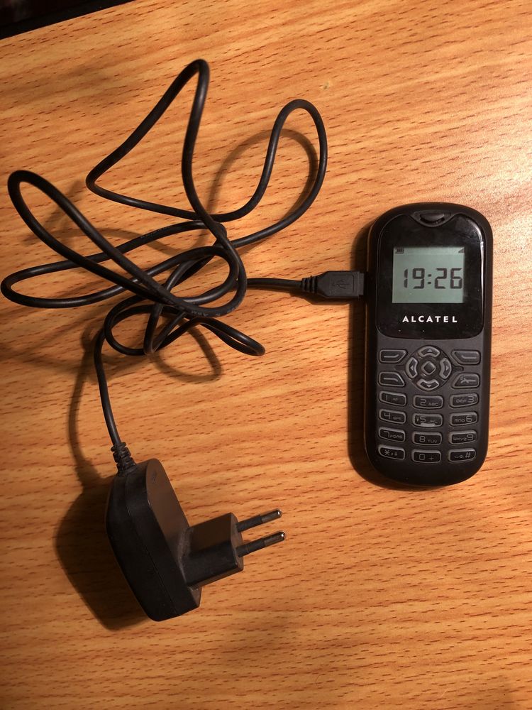 мобилен GSM радиотелефон ALCATEL OT-105