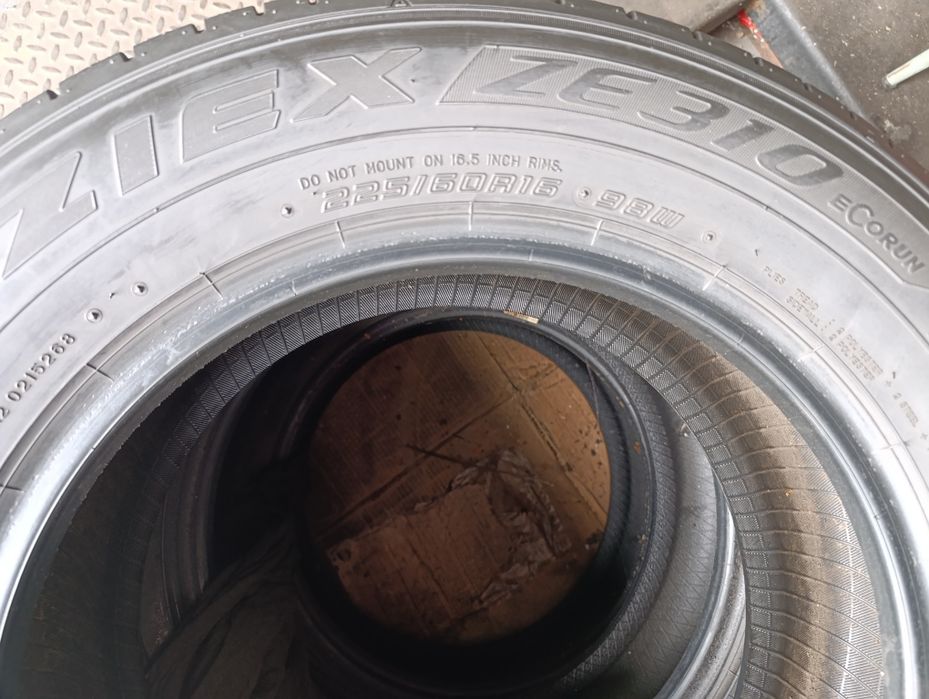 Anvelope de vara 225 60 16 Falken 4 buc
