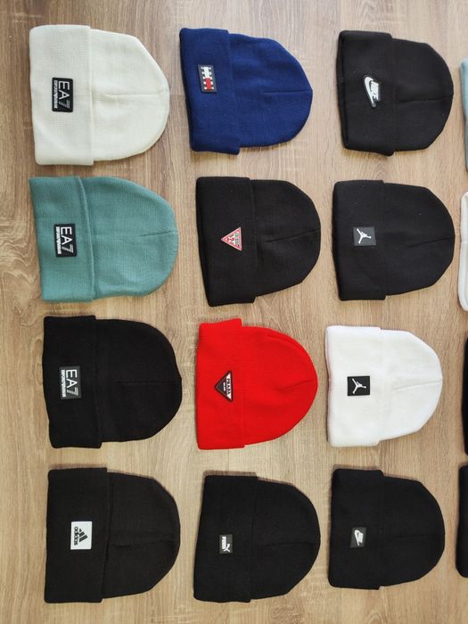 Căciulă Nike , căciulă Adidas , Căciulă Hugo, preț pe bucata