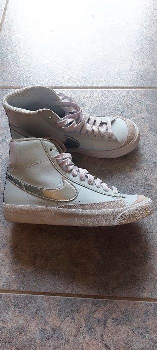Nike blazer mid 77