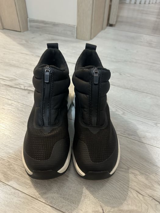 Обувки The North Face