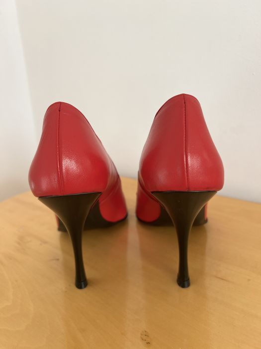Pantofi stiletto din piele cu vârf ascuțit 39