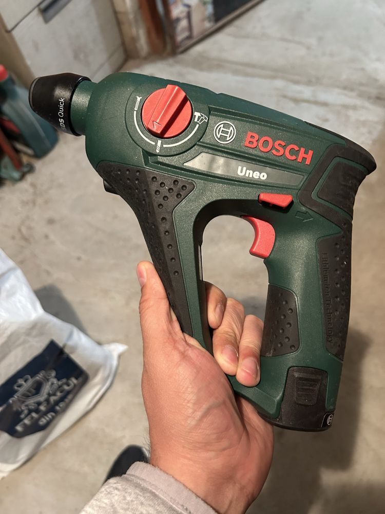 Ciocan rotopercutor Bosch