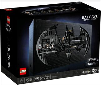 LEGO Batman Shadow Box Batcave