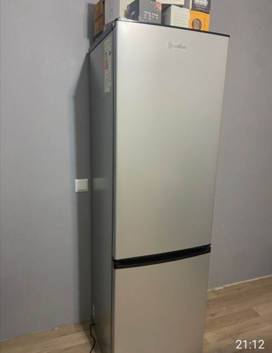 Срочно Продам компактнный холодильник