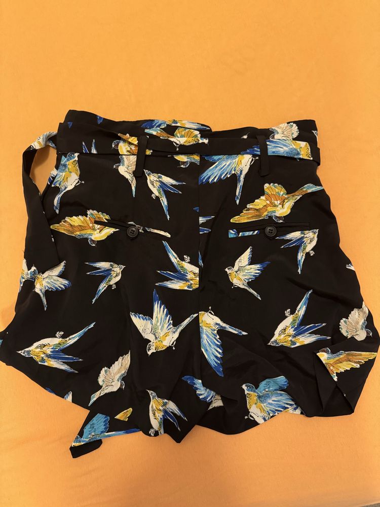Къси панталонки ZARA