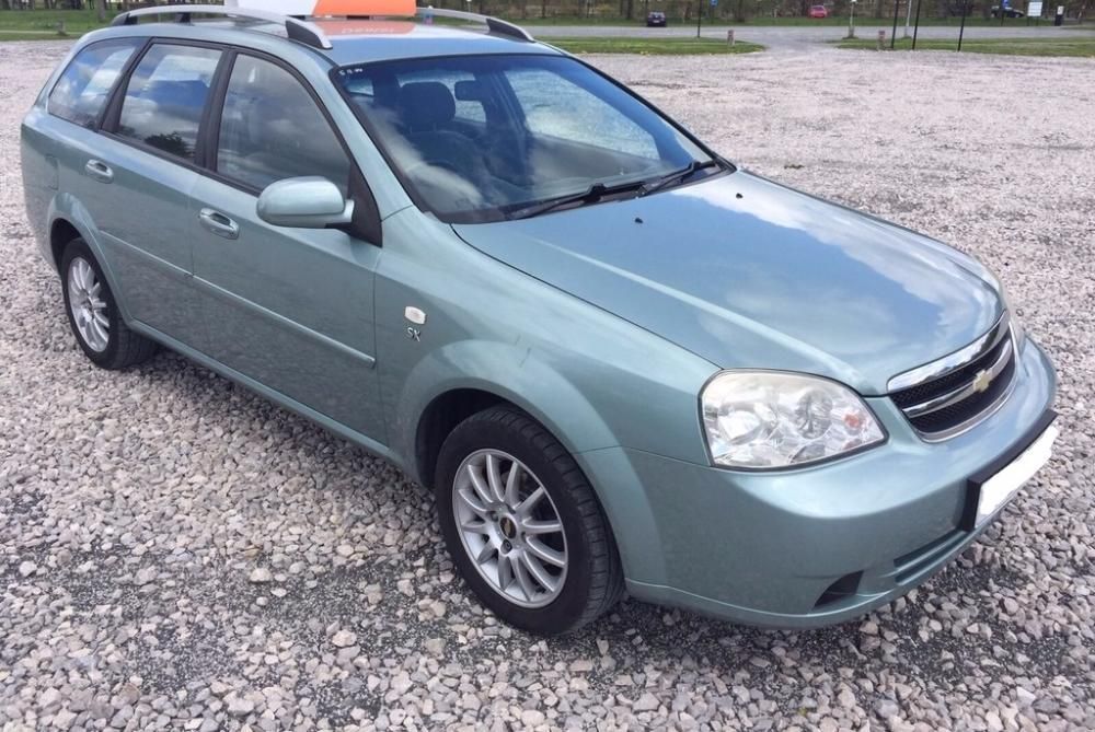 Aripa spate Chevrolet Lacetti Haion Chevrolet Lacetti polita portbagaj