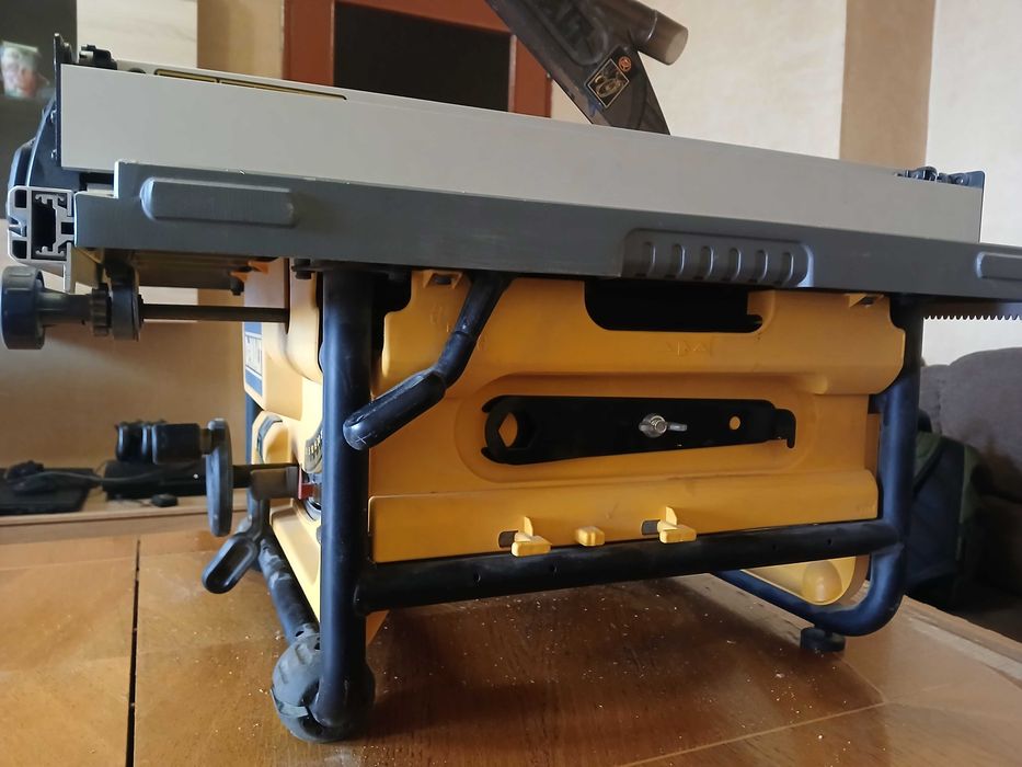 Циркуляр De Walt DW 745gb