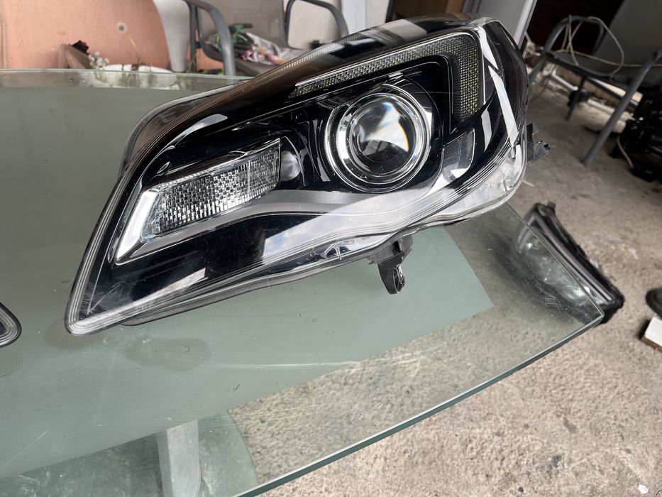 Фар Opel Insignia Ляв