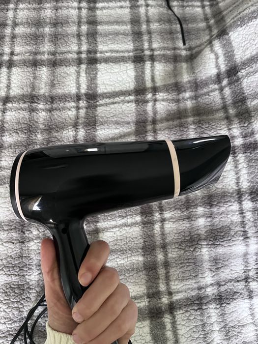 Сешоар Philips EssentialCare Compact 1800W