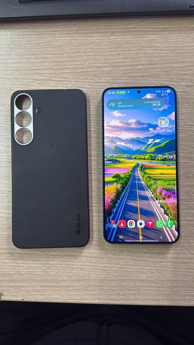Vând samsung galaxy s 25 plus achiziționat in februarie 2025