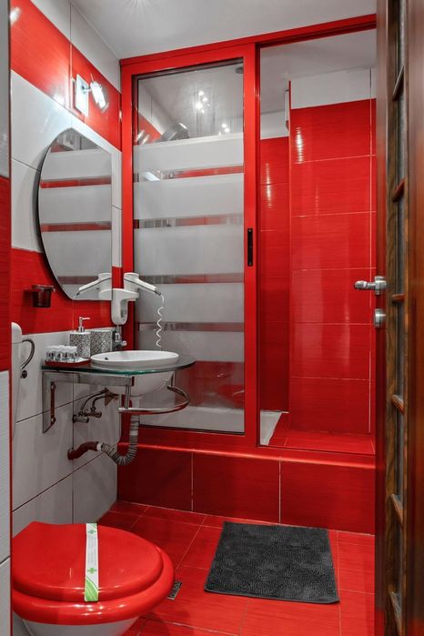 Proprietar vând Apartament 4 camere bld Unirii 47 - stradal