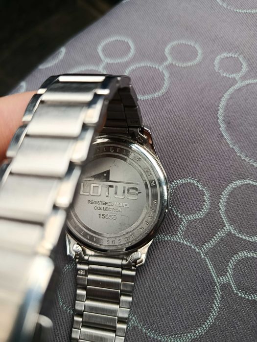 Ceas Lotus Original