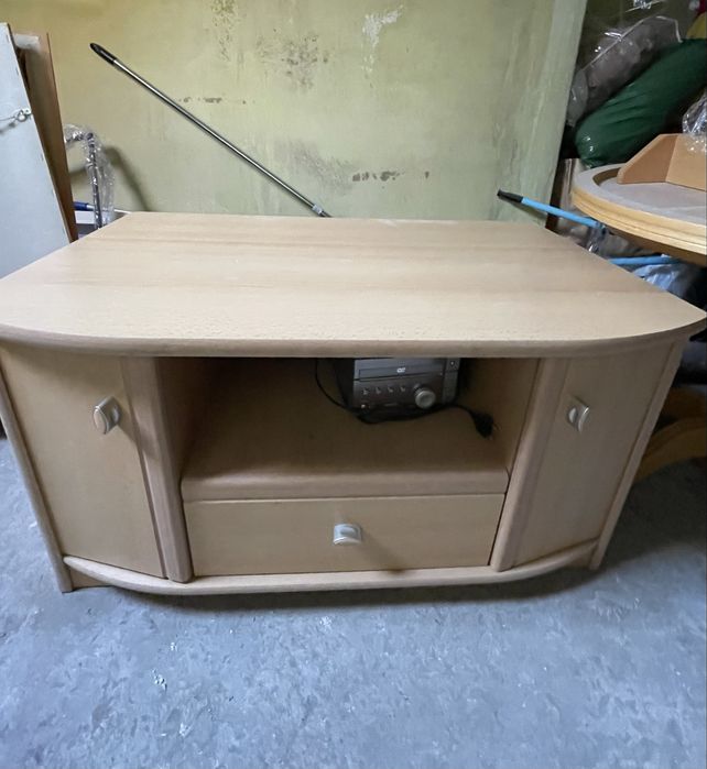 Шкаф за телевизор