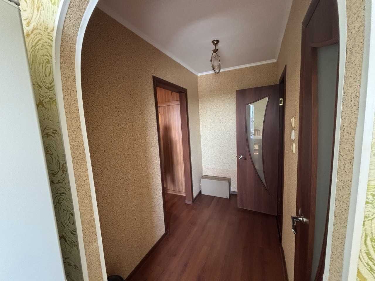 Продам 2-комнатную квартиру в 7 микрорайоне. Улучшенная планиировка.