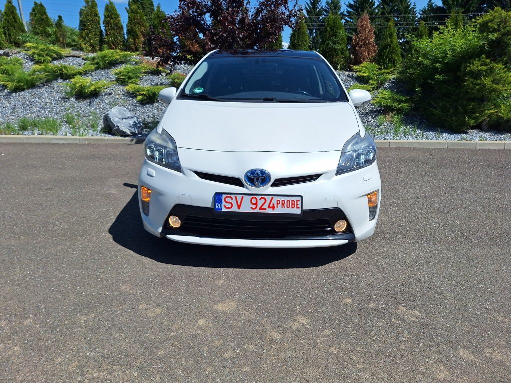 Toyota Prius Hybrid/2012/ Panoramic (solar) Bi-xenon/Navigație/Alb per