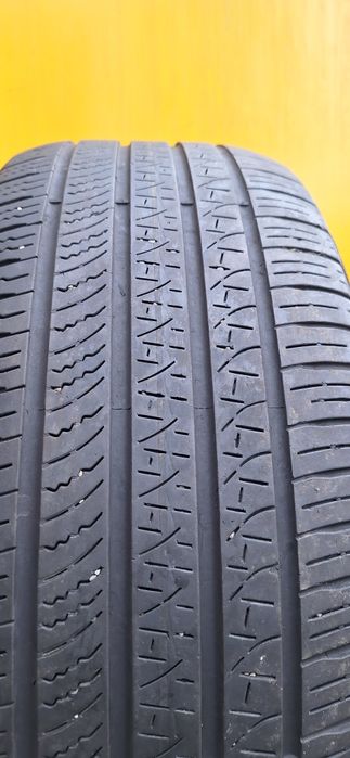 255 55 r20 Pirelli all season M+S