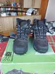 Туристически обувки 42. Karrimor