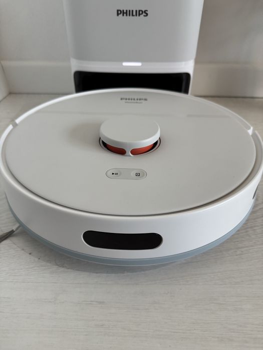 Aspirator robit Philips 2100 cu functie mop