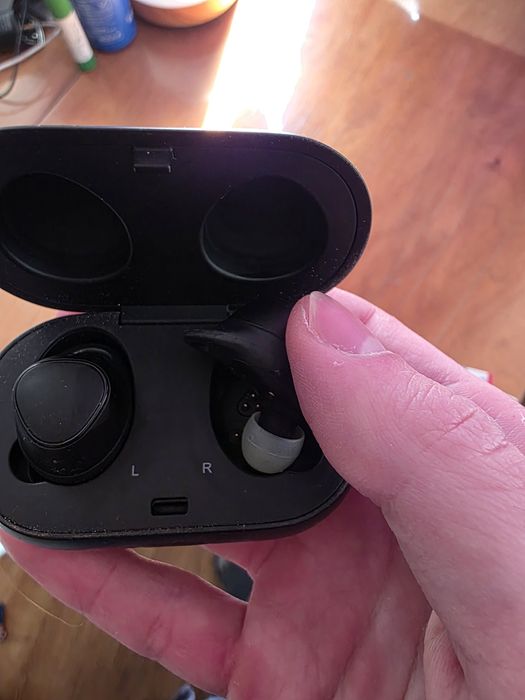 Наушники galaxy buds