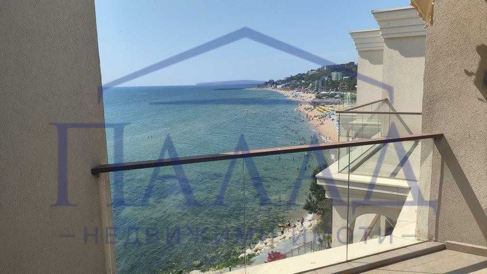 ПЪРВА линия плаж и море м-ст Кабакум с подземен гараж!
