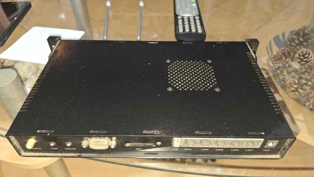 Router internet Topex 3G cu cartelă SIM