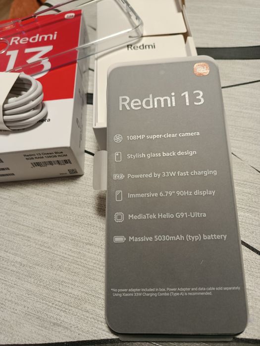 НОВ  Xiaomi Redmi 13 6 GB RAM и 128 GB ROM.