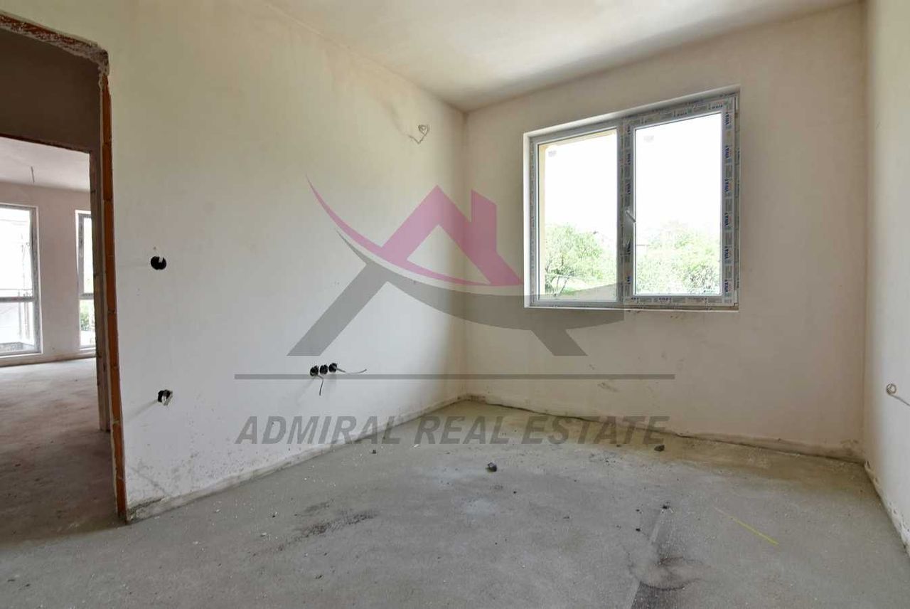 Продава се Двустаен апартамент в Варна, Изгрев - 53 кв.м за 1812 €/кв.м - Снимка #4