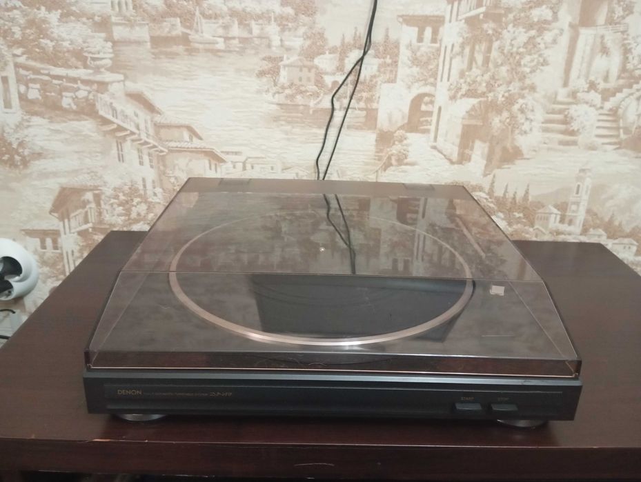 Продам проигрыватель винил дисков DENON.