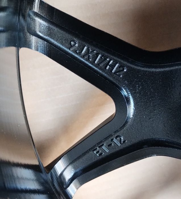 Jante 17 Toyota Hilux Land Cruiser 6 x 139.7 și Et -12