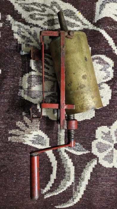 Masina de umplut carnati/caltabosi