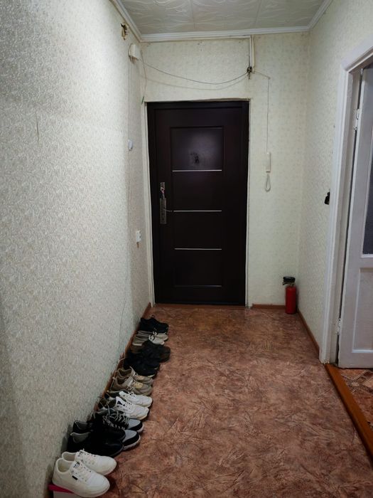 Сдам трех комнатную квартиру на длительный срок район автогородок