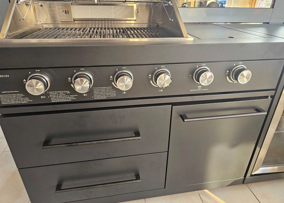 Професионално градинско барбекю