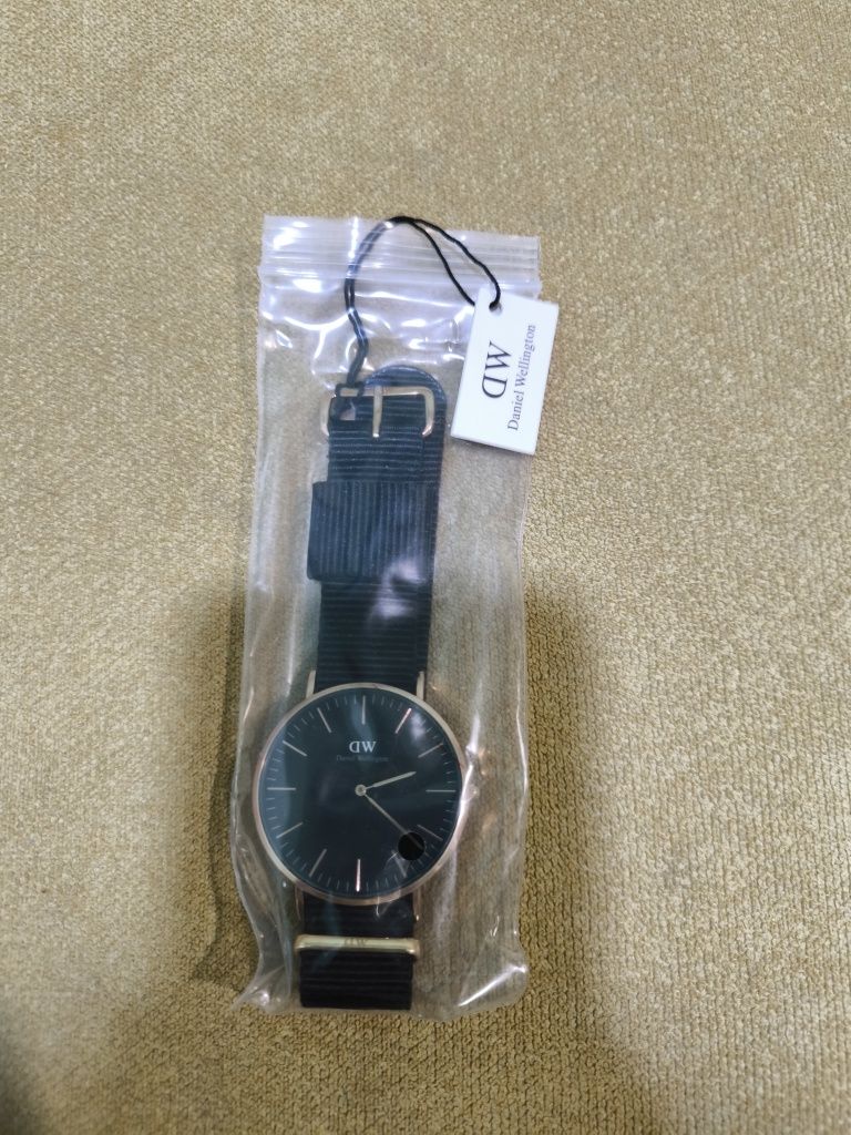 Часовник Daniel Wellington