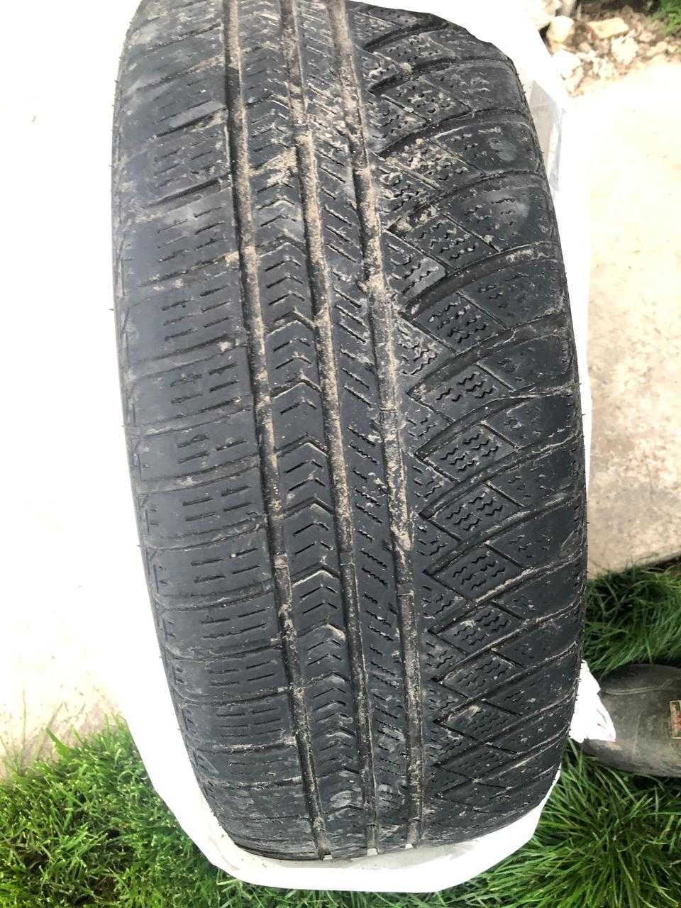 Продам 2  шины 215/60 R16 99H