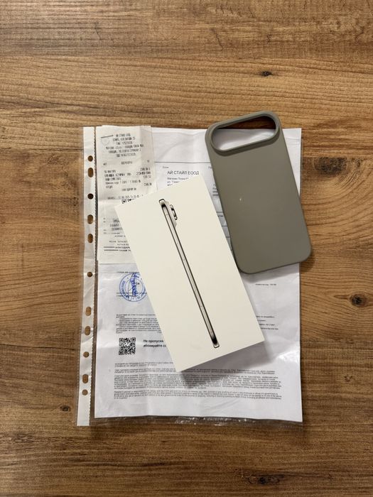 IPhone 17 Air iSTYLE  Гаранционен като НОВ ! Light Gold