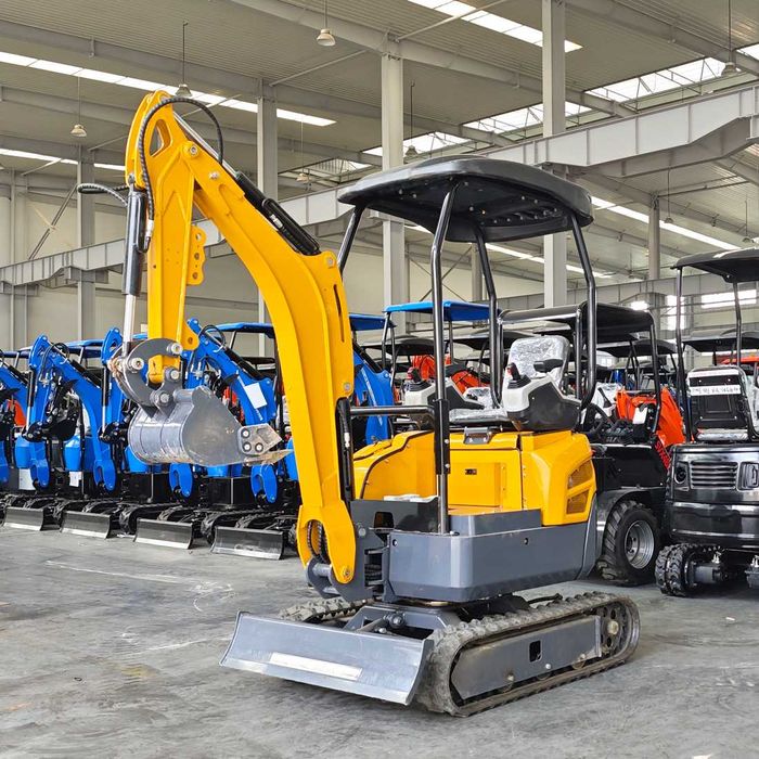 LEZUM Mini excavator pilot cu control electric hibrid Mini excavator