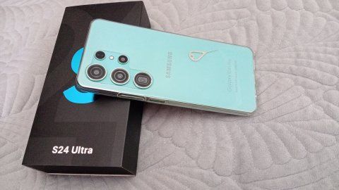 Срочно продам телефон