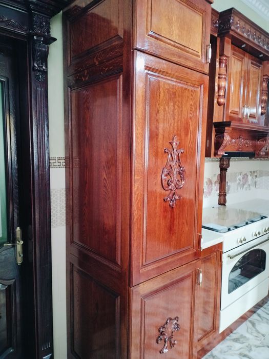 Mobila de bucătărie sculptată unicat