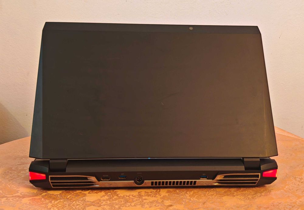 Dual NVidia GTX 860M 4GB/Core i7/32GB RAM/128GB SSD + 750GB HDD/Clevo