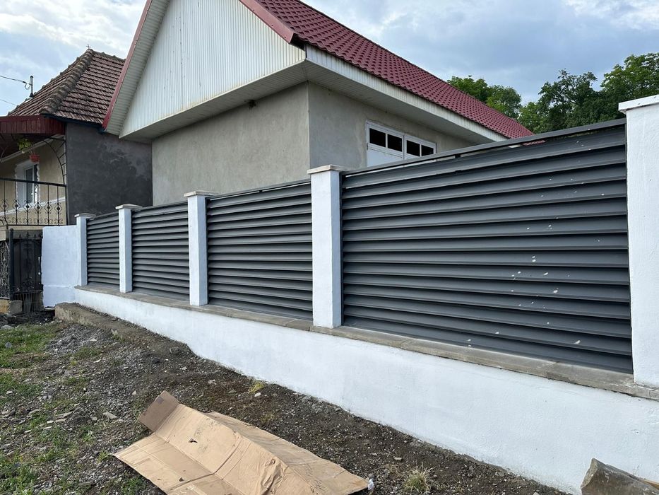 Construim garduri stil jaluzea sipca metalica tabla cutata