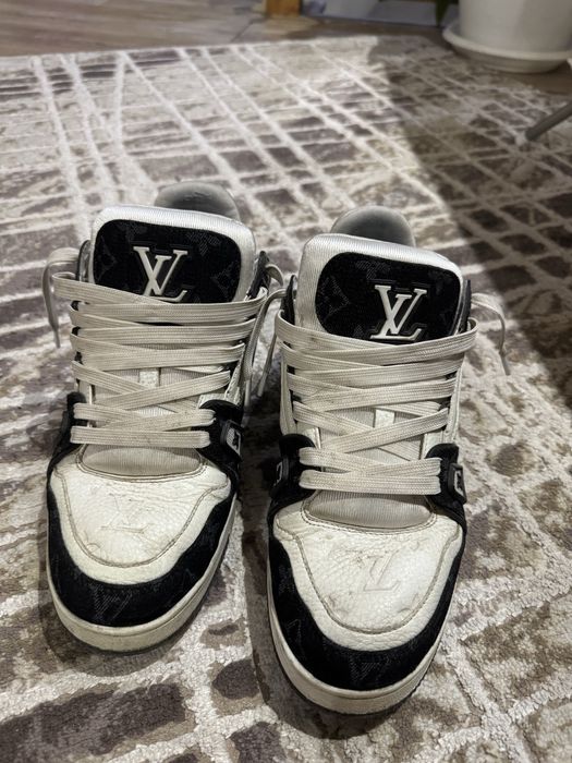 Продавам!Louis Vuitton sneakers