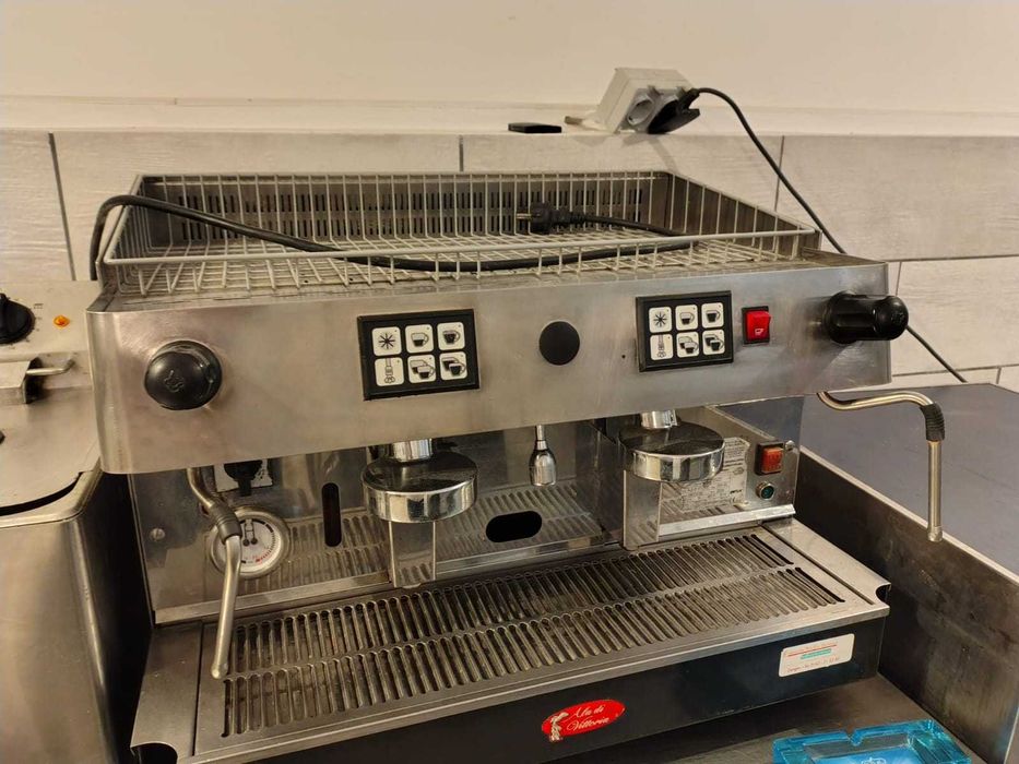 Vând aparat de cafea