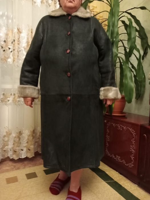 Продам дублёнку настоящую, состояние новое.