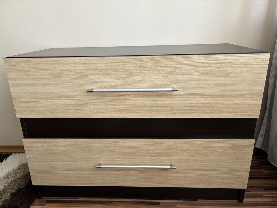 Скрин с две отделения