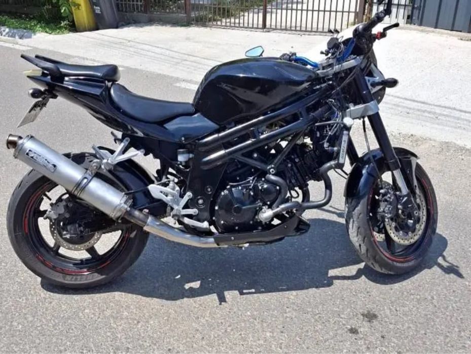 Vand sau schimb hyosung gt650 limitat A2